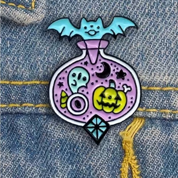 Halloween Magic Potion Pin - Picture 3 of 5